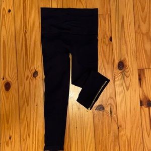 SPANX navy leggings with zipper